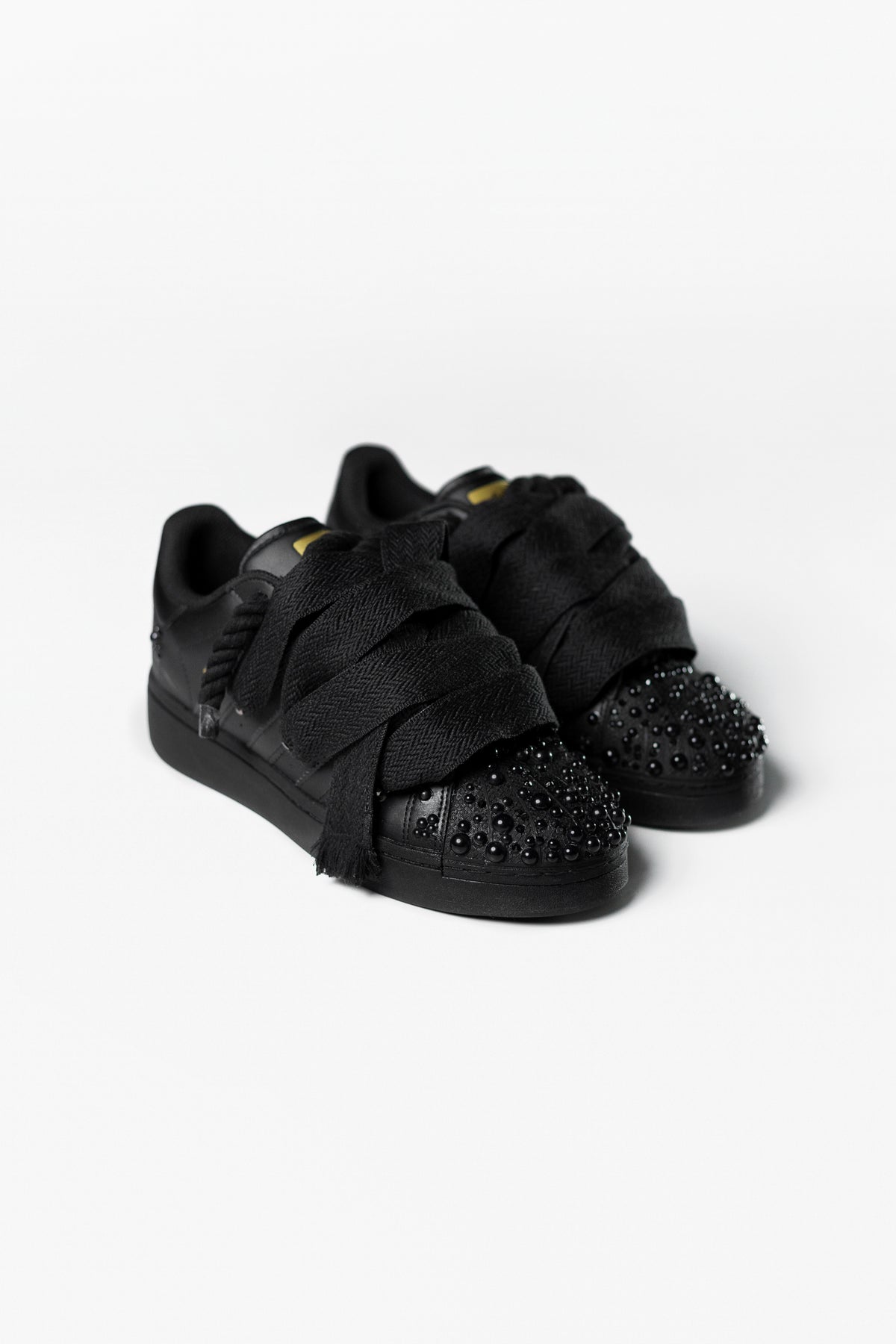 Black ADIS Pearl
